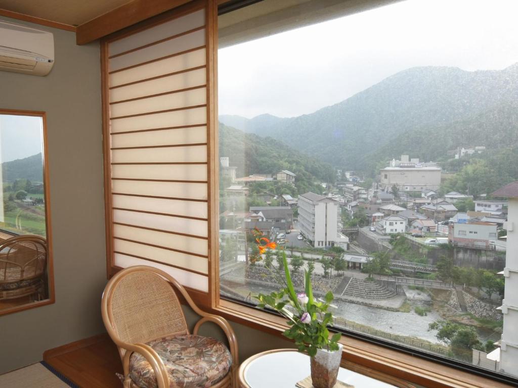 Yamamura Bekkan Room Mountain View