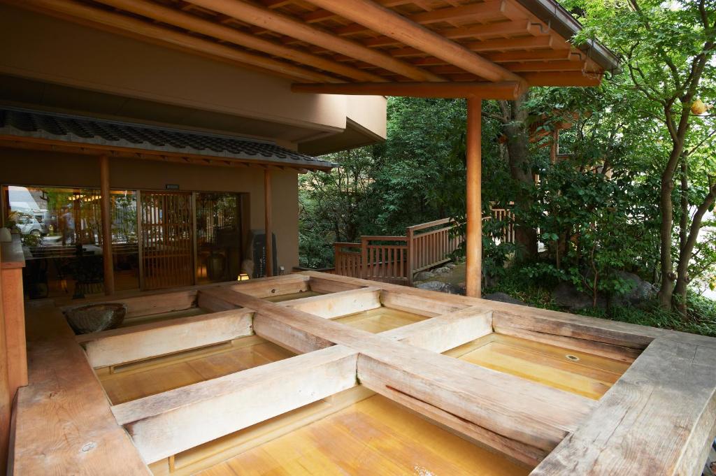 Yamatoya Honten Outdoor Footbath