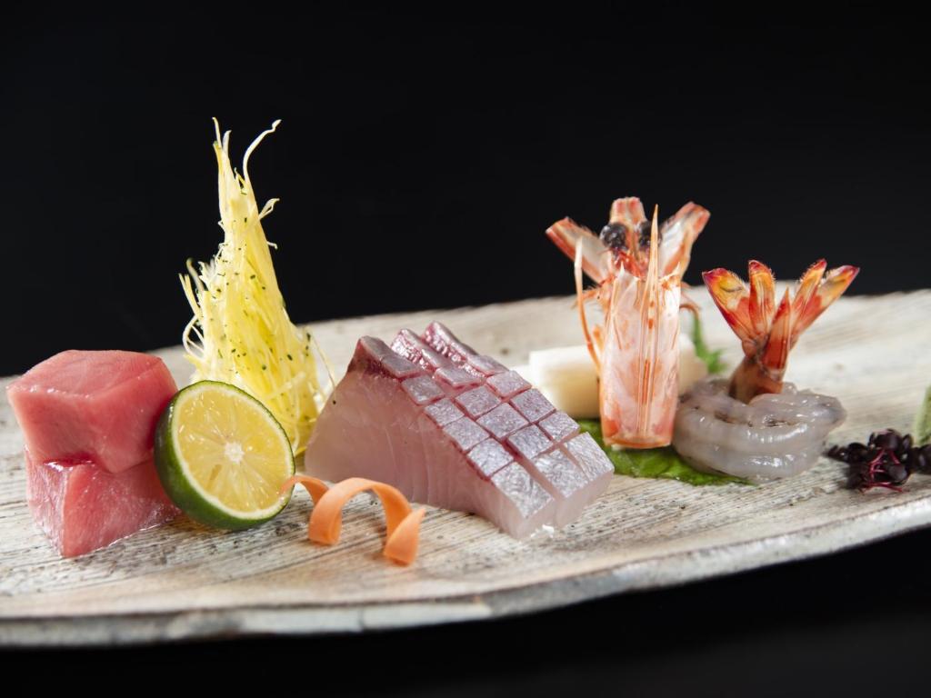 Yamatoya Honten Sashimi Platter