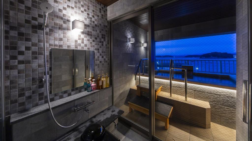 Yanagiya Onsen Bathroom View