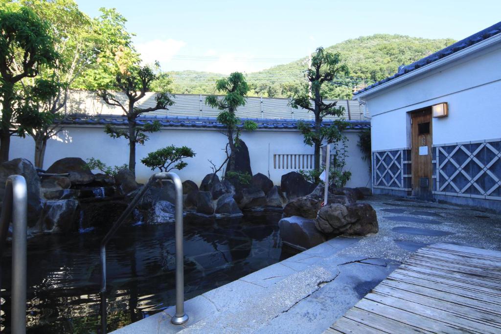 Yanagiya Outdoor Onsen