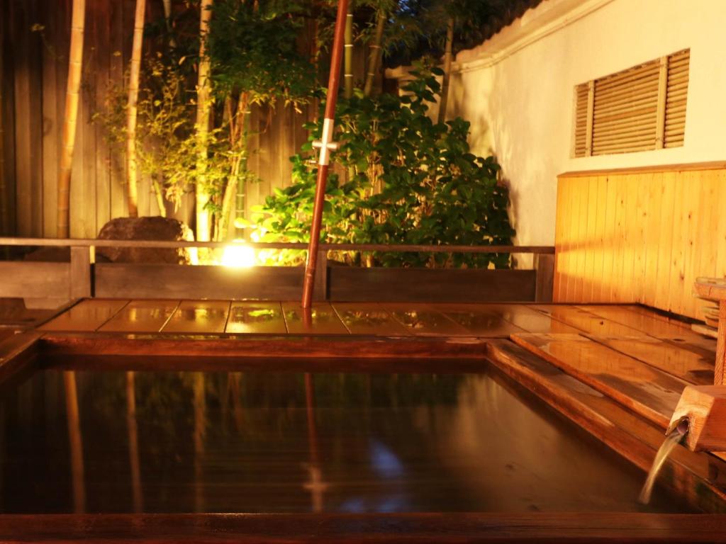 Yanagiya Outdoor Onsen