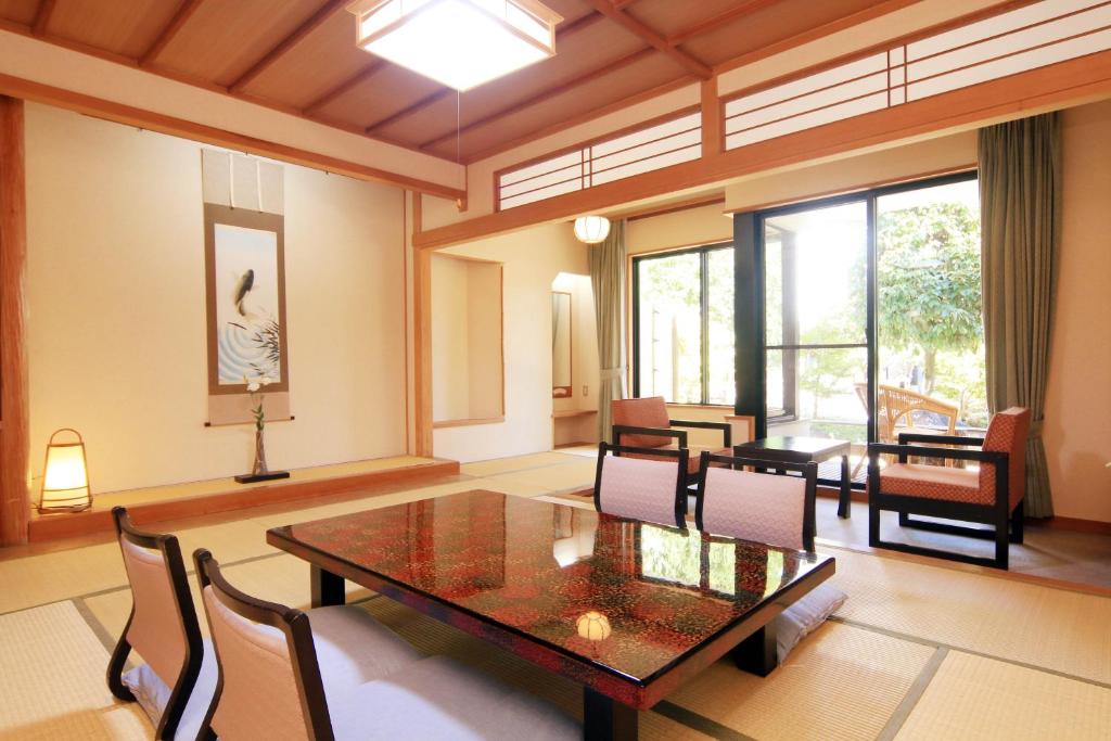 Yanagiya Tatami Room