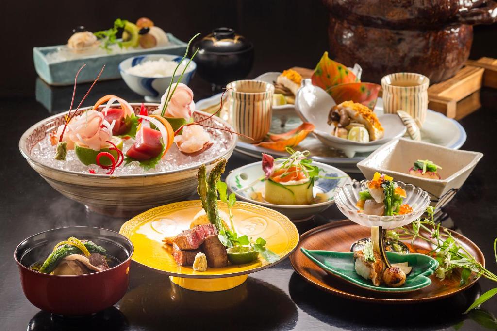 Yasui Kaiseki Dishes