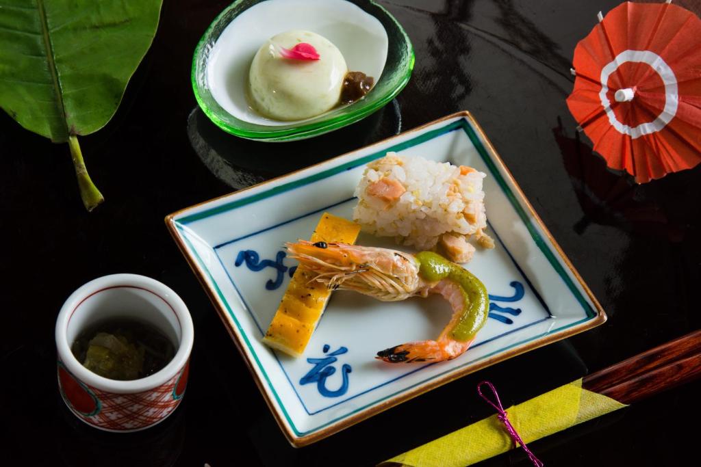 Yatsusankan Kaiseki Dish