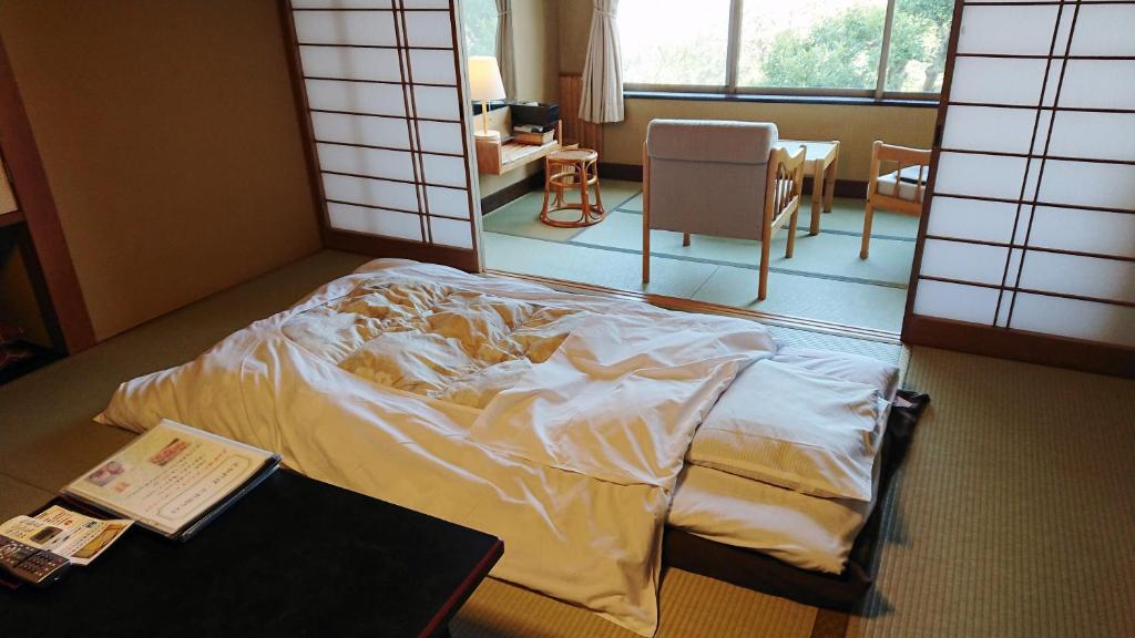 Yokikan Hotel Futon Tatami Room
