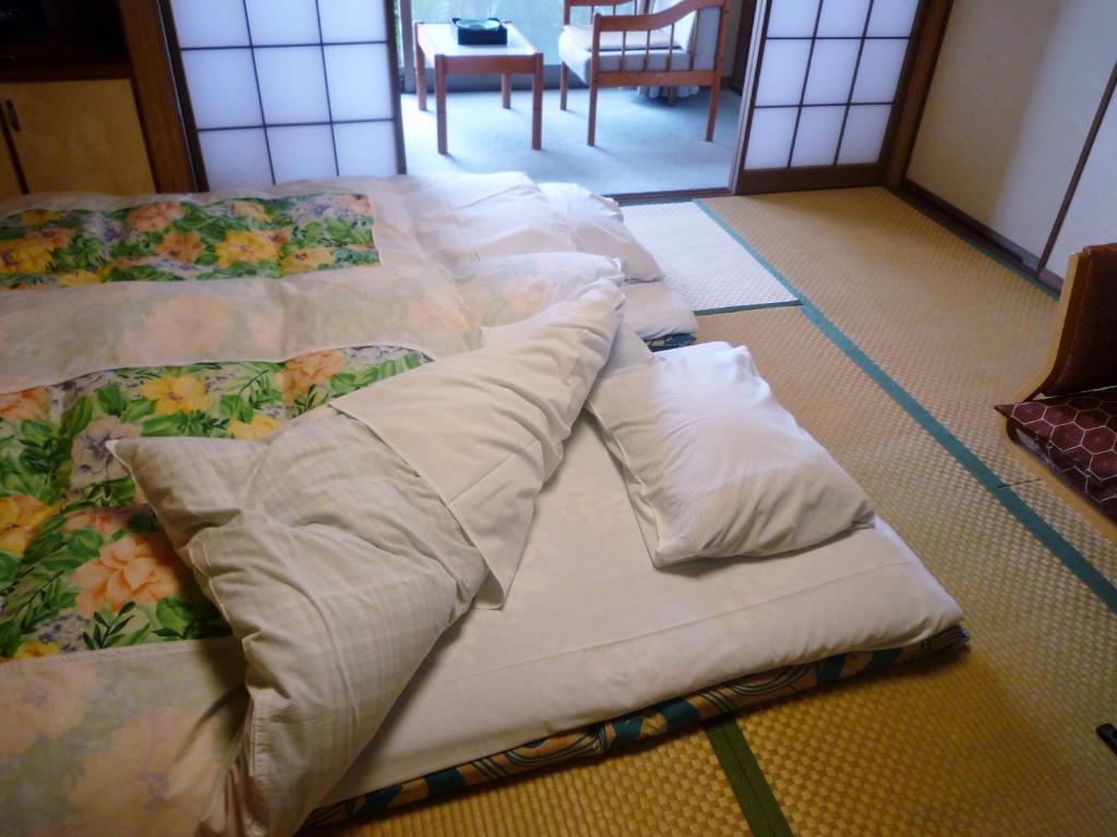 Yokikan Hotel Futon Tatami Room