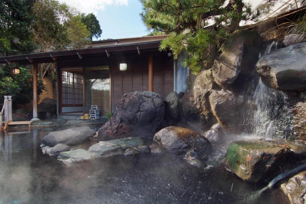 Yokikan Hotel Outdoor Onsen