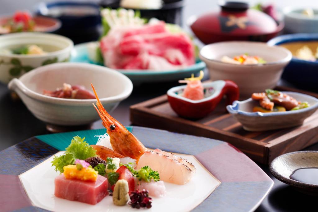 Yoshidaya Sannoukaku Kaiseki Meal