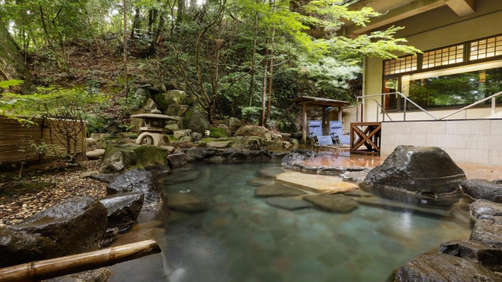 Yoshidaya Sannoukaku Outdoor Onsen