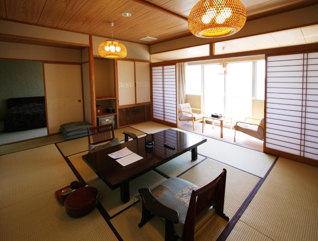 Yoshidaya Traditional Tatami Room
