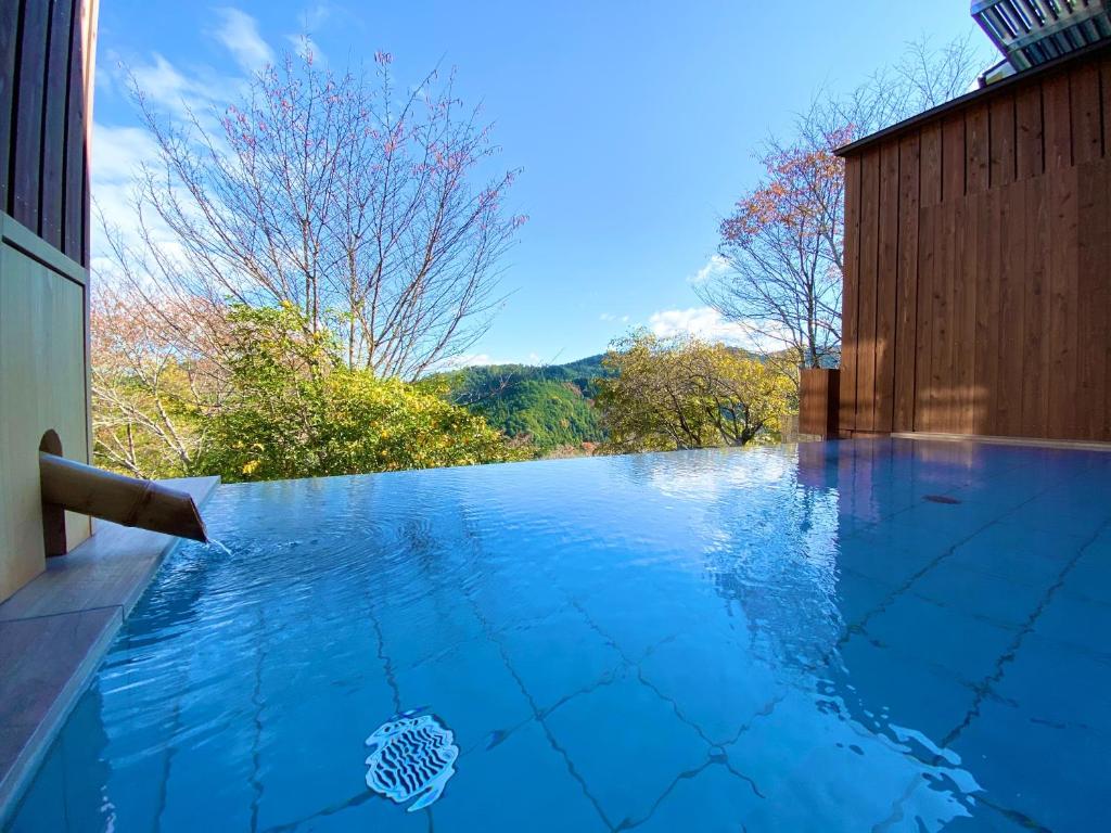 Yoshinoso Yukawaya Onsen View