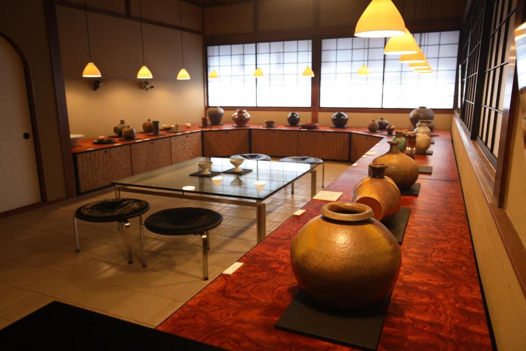 Yoyokaku Ceramics Display Room