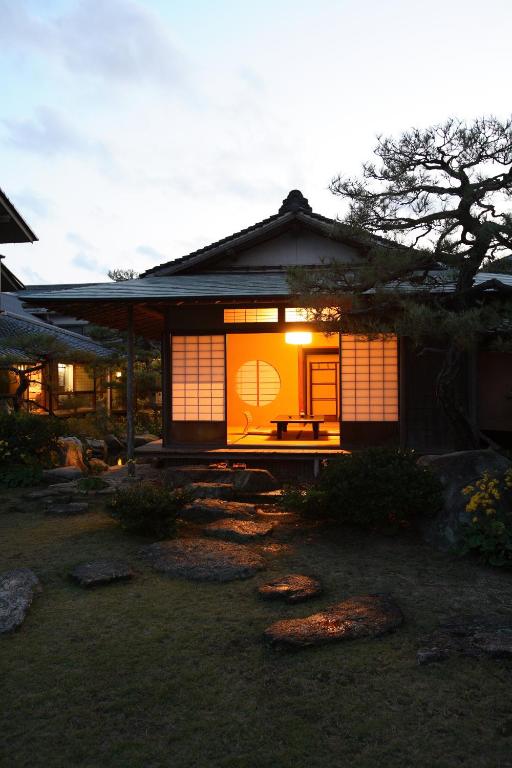 Yoyokaku Ryokan Garden View