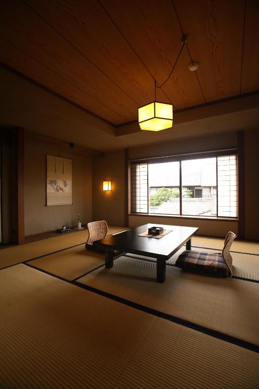 Yoyokaku Tatami Room Traditional Setting