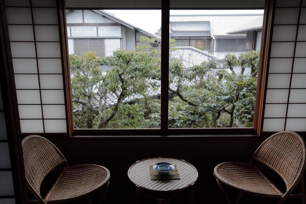 Yoyokaku Window Seating