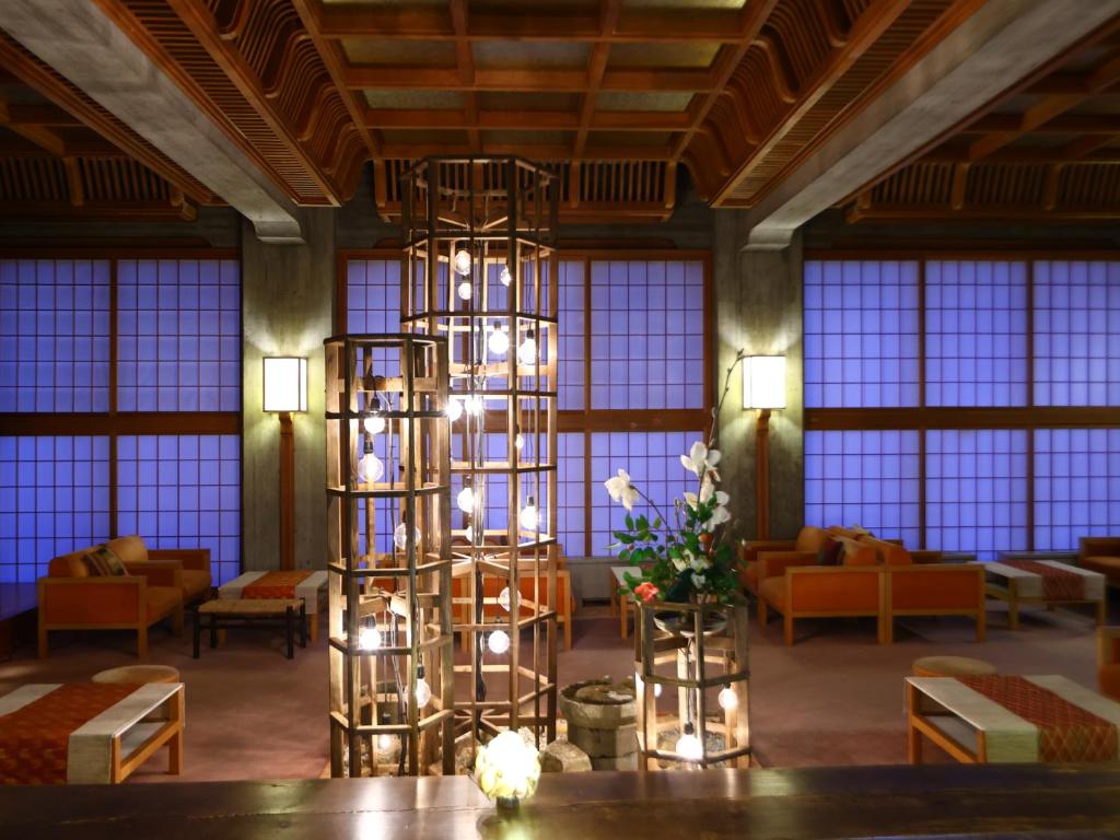 Yudanaka Onsen Yorozuya Lobby Interior