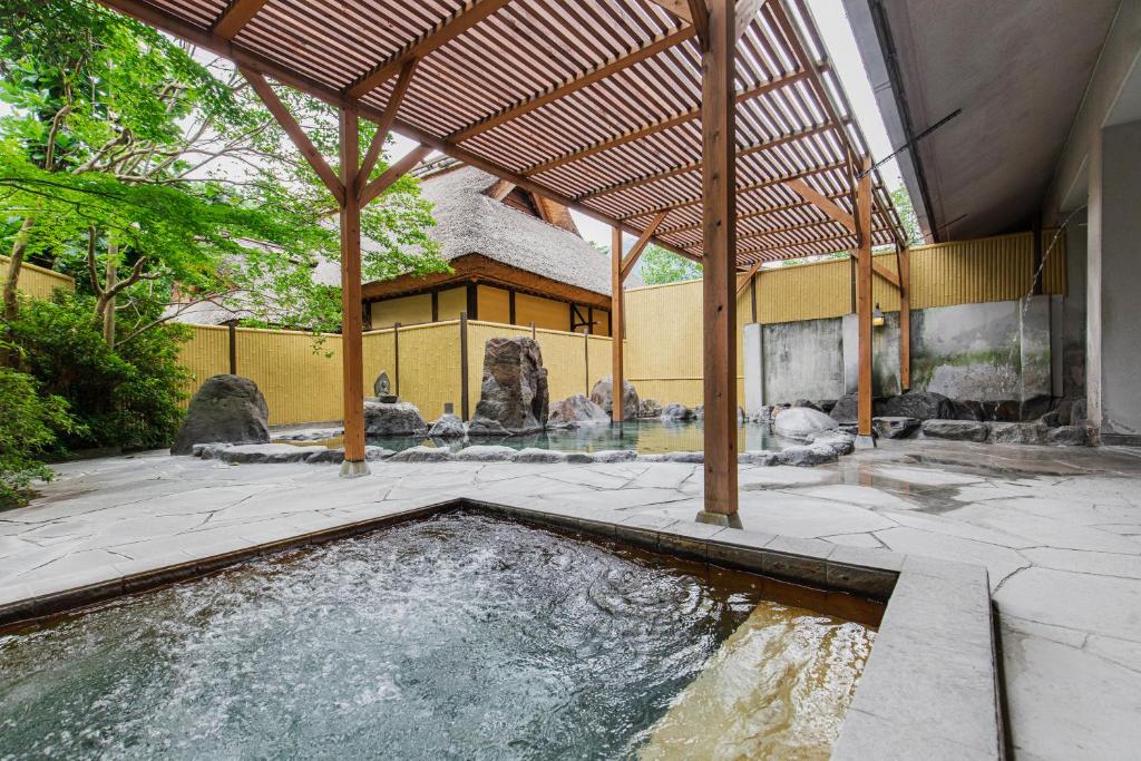 Yufuin Kotobuki Hananosho Outdoor Onsen