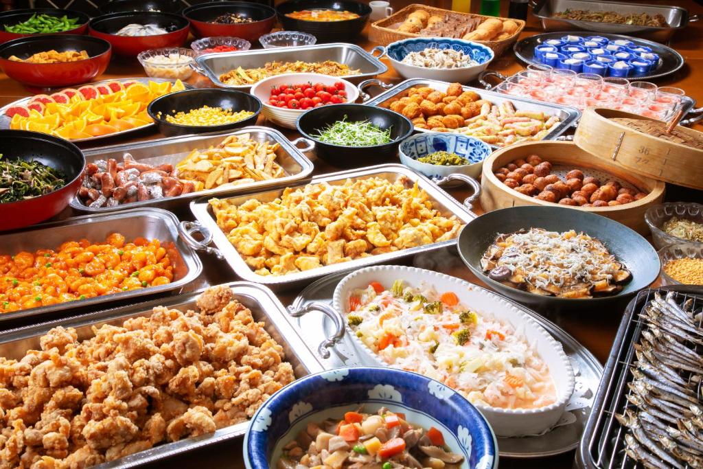 Yufuin Sansuikan Buffet Spread