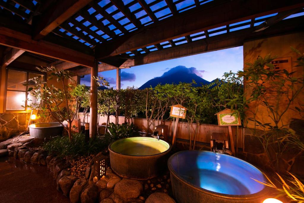 Yufuin Sansuikan Outdoor Onsen