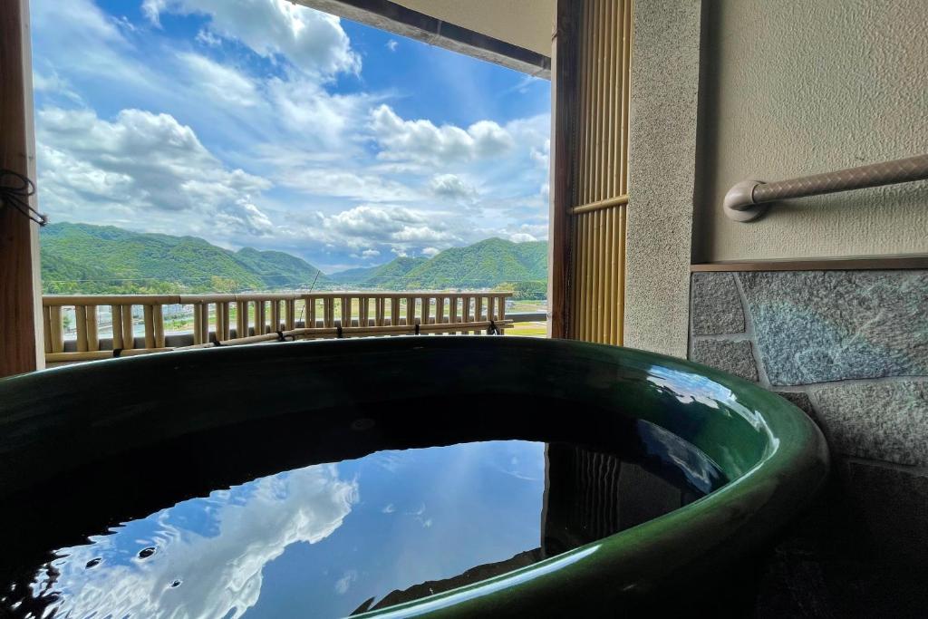 Yumenoi Onsen View Mountains