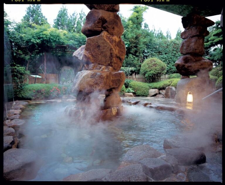 Yunogo Grand Hotel Outdoor Onsen