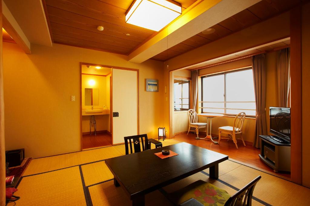 Yunohama Hotel Tatami Room