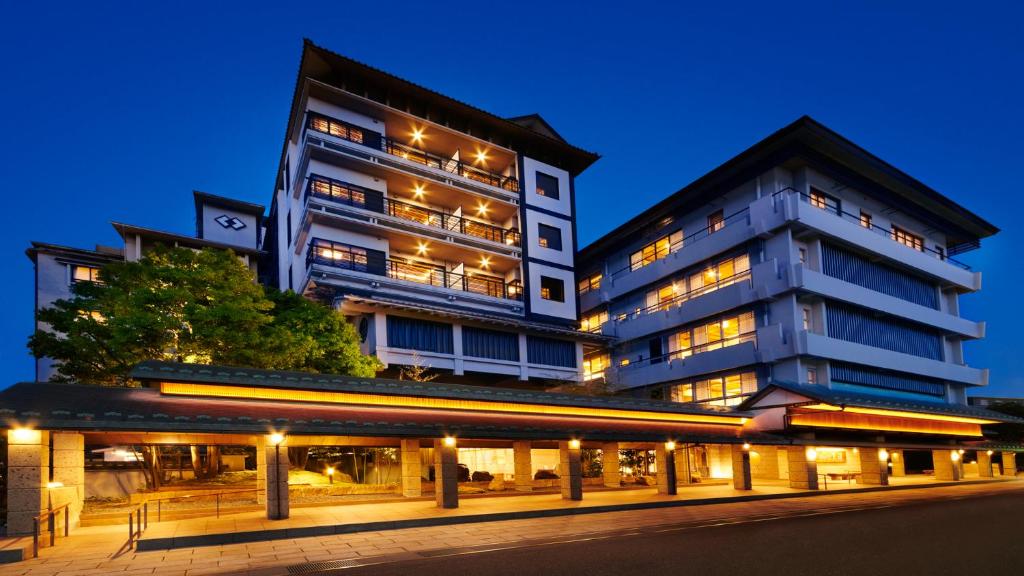Yunokuni Tensyo Exterior Night