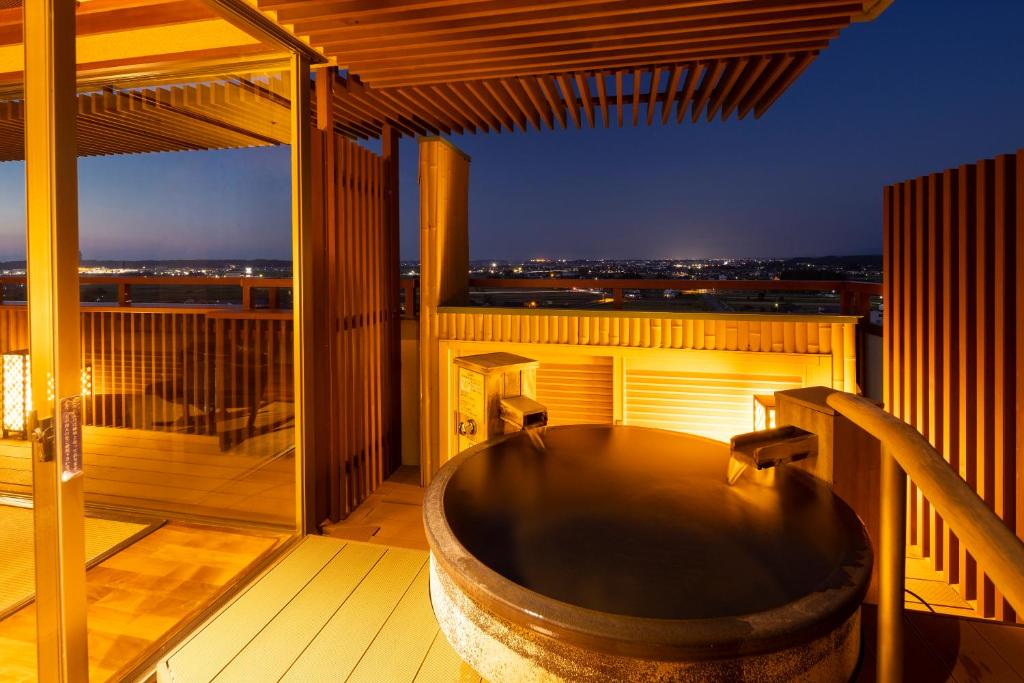 Yunokuni Tensyo Rooftop Onsen