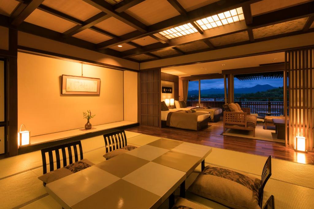 Yunokuni Tensyo Traditional Room