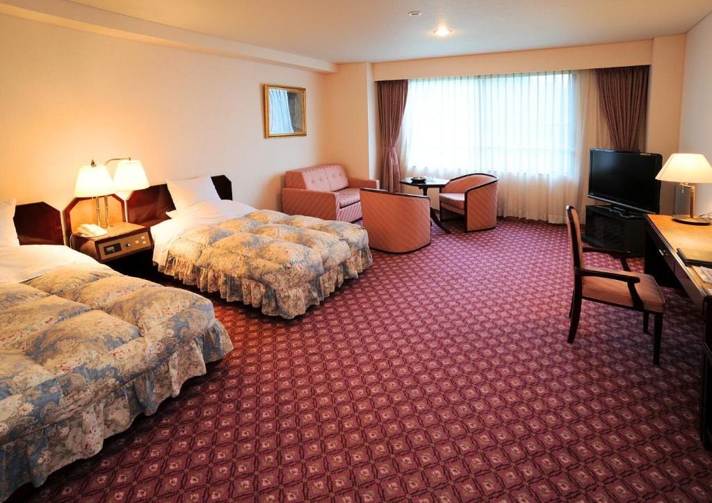 Yuzawa Toei Hotel Double Bedroom