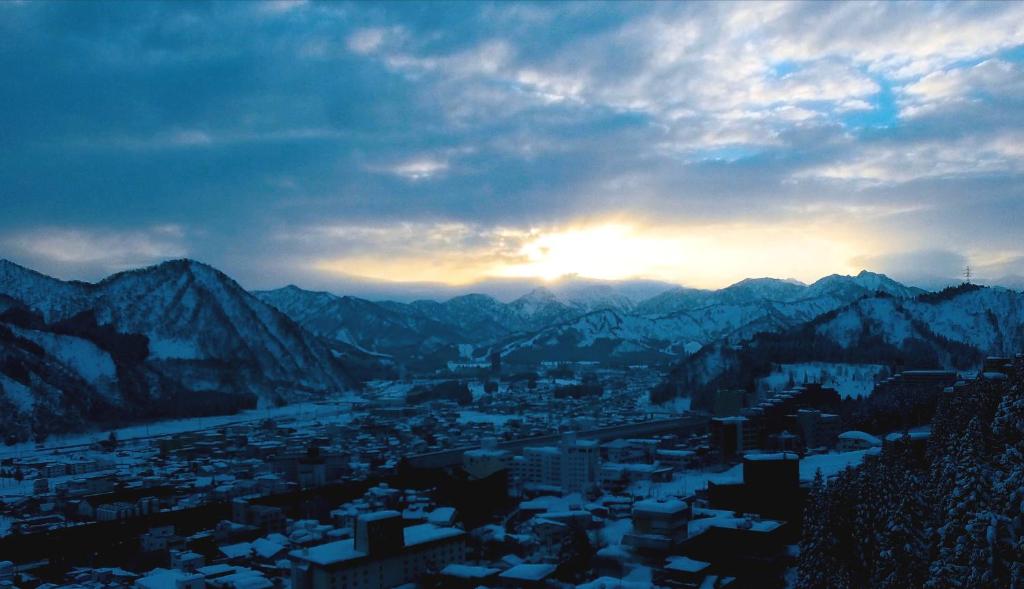 Yuzawa Toei Hotel Snowy Mountain View