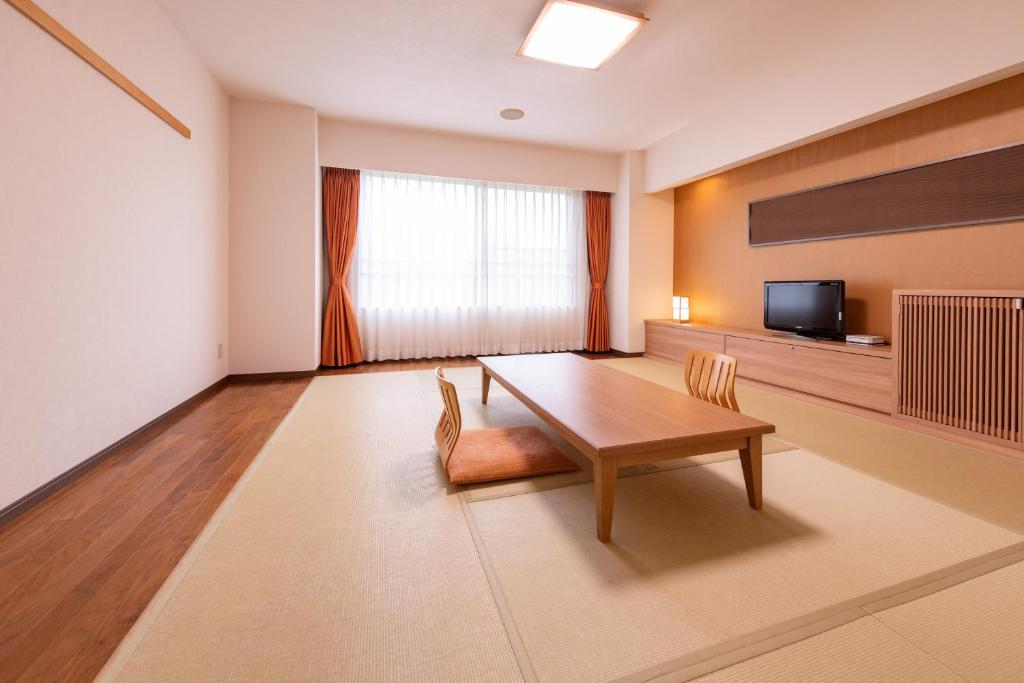 Yuzawa Toei Hotel Traditional Tatami Room