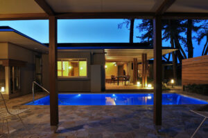 Piscine extérieure privée à côté de la chambre, de nuit