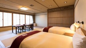 Camas individuales en una habitación de estilo tatami