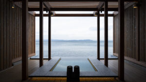 Open-air bath facing the sea