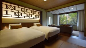 Due letti in una camera in stile tatami