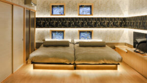 모던한 일본식 객실의 트윈 베드