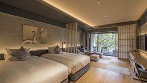 Lits jumeaux dans une chambre d’hôtes de ryokan
