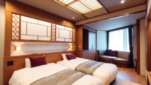 Camas individuales en una habitación de estilo japonés