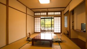 ローテーブルと座椅子のある畳の部屋