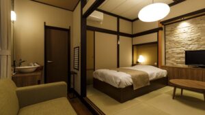 榻榻米客房内的双床