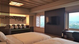 日式旅馆客房内的双床