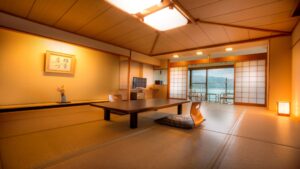 낮은 테이블과 방석이 있는 다다미방