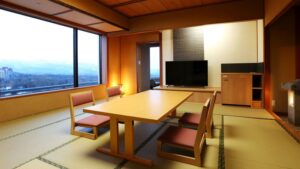 ローテーブルと座椅子のある畳の部屋