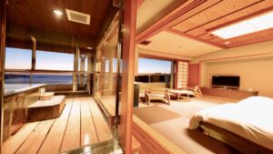 Bagno all’aperto privato accanto a una camera con tatami
