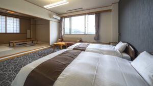 다다미 객실의 트윈 침대