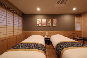Due letti singoli in una camera di ryokan