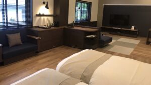 Letti singoli in una camera moderna