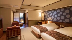 Lits jumeaux dans une chambre de ryokan